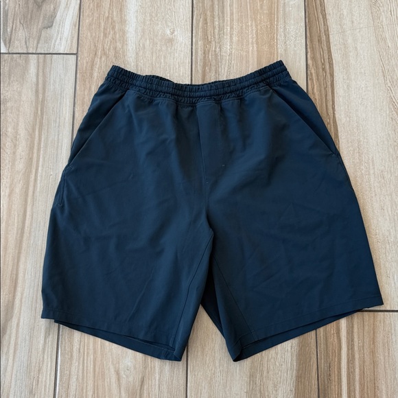 lululemon athletica Men's Black Athletic Shorts - Picture 1 of 3